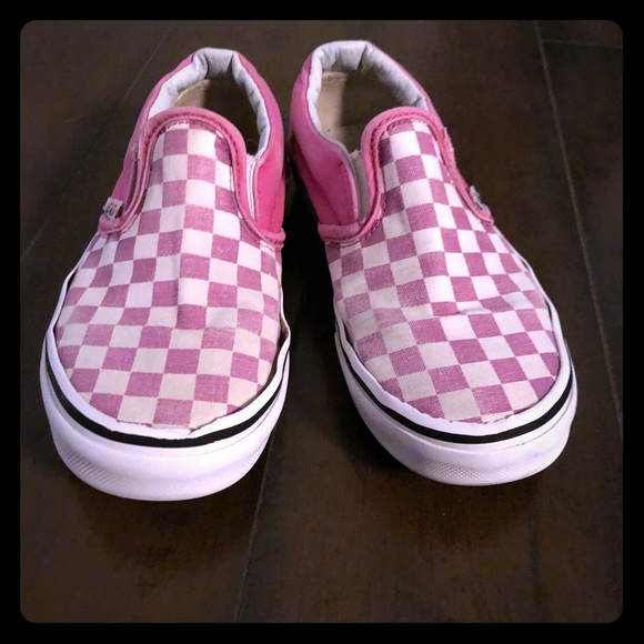 girls pink checkerboard vans